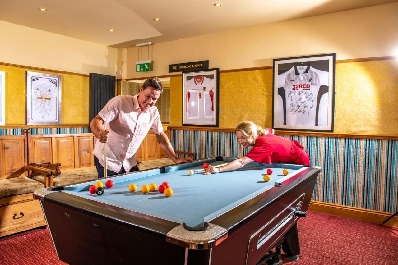 Llanrhidian Holiday Park Llanmorlais Экстерьер фото